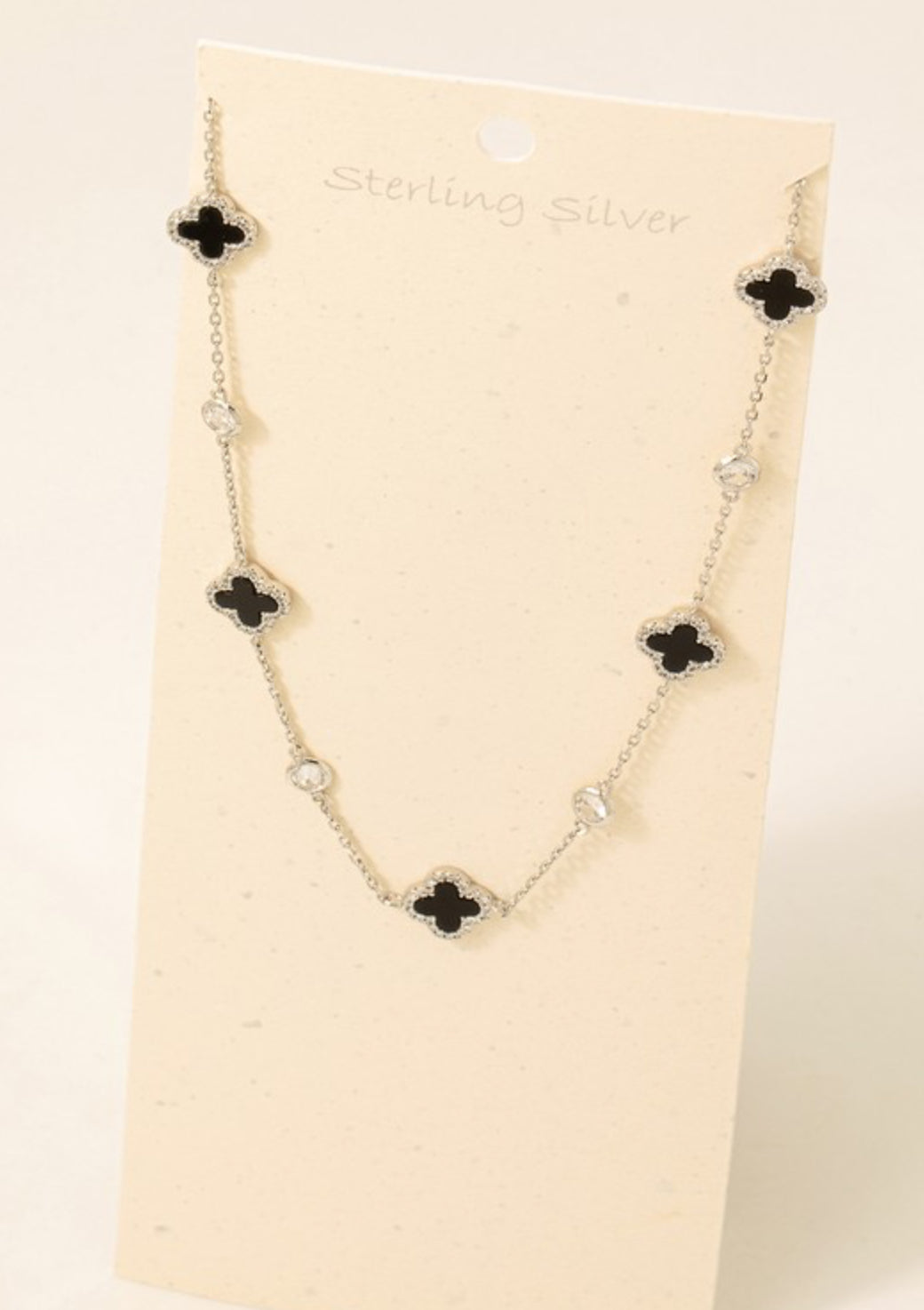 Collar de tréboles múltiples